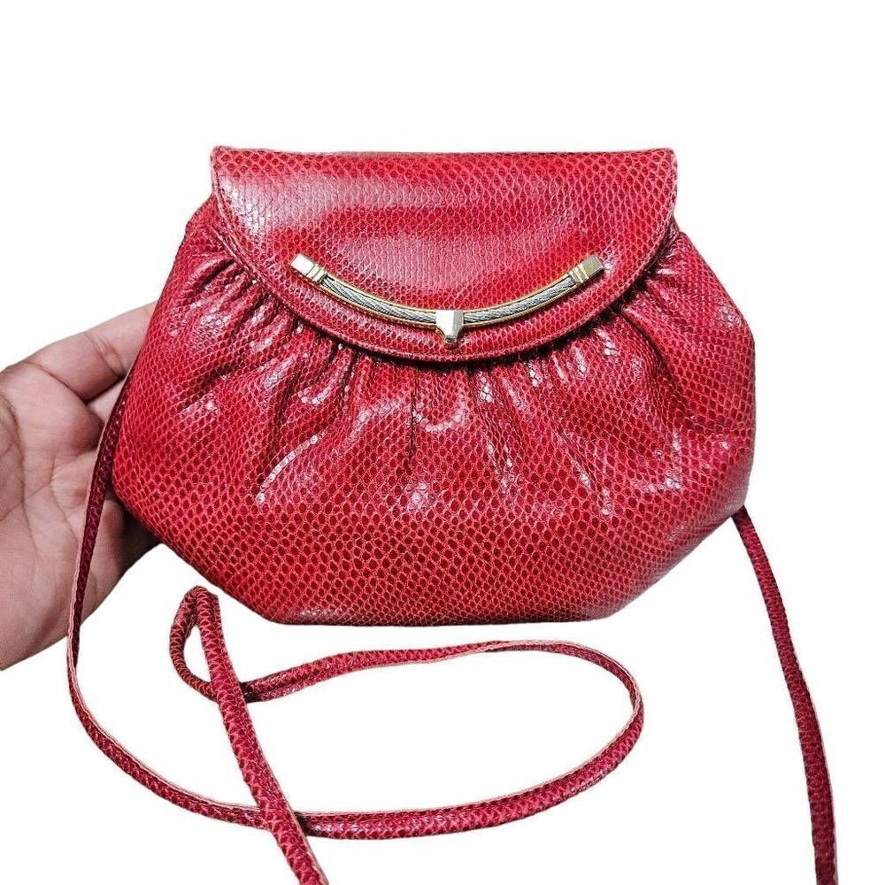 Finesse La Model red small  clutch/crossbody bag